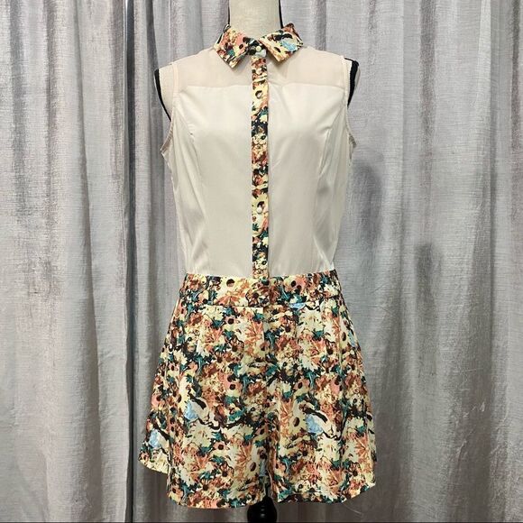 VERO MODA Floral Print & Cream Button Up Romper - Picture 7 of 9